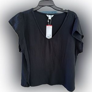 NWT THREE DOTS gauze textured top in black, size XL.  Retails for $138